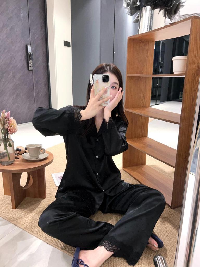 Women's Heart Print Ice Silk Pajamas - Long Sleeve, White Lace Trim, Fashionable for Spring & Autumn