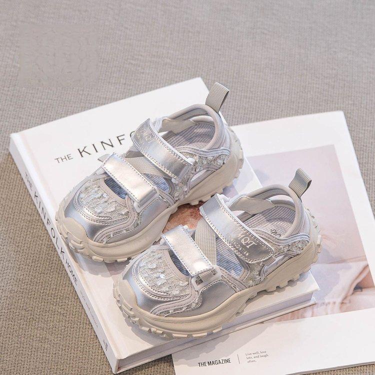 

Soft leather version~ summer shoes girls sandals children s shoes 2025 new spring and summer sports shoes girls breathable single mesh shoes 37 серебряный
