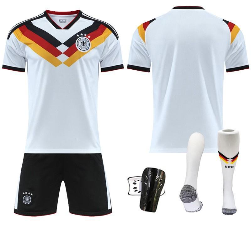2627 Coupe du Monde Allemagne Domicile N°. 10 Musiara Jersey 7 Hafertz 8 Kross Costume Uniforme de Football Hommes