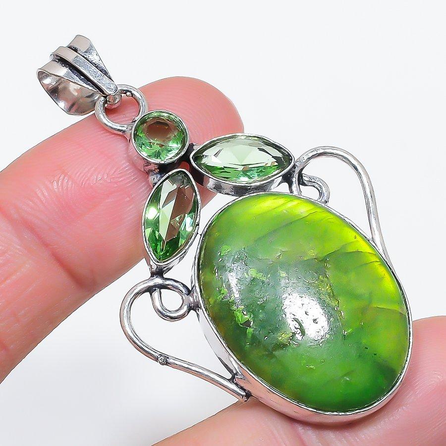 

Natural Green Labradorite, Tsavorite 925 Sterling Silver Pendant 2.36 q1M32