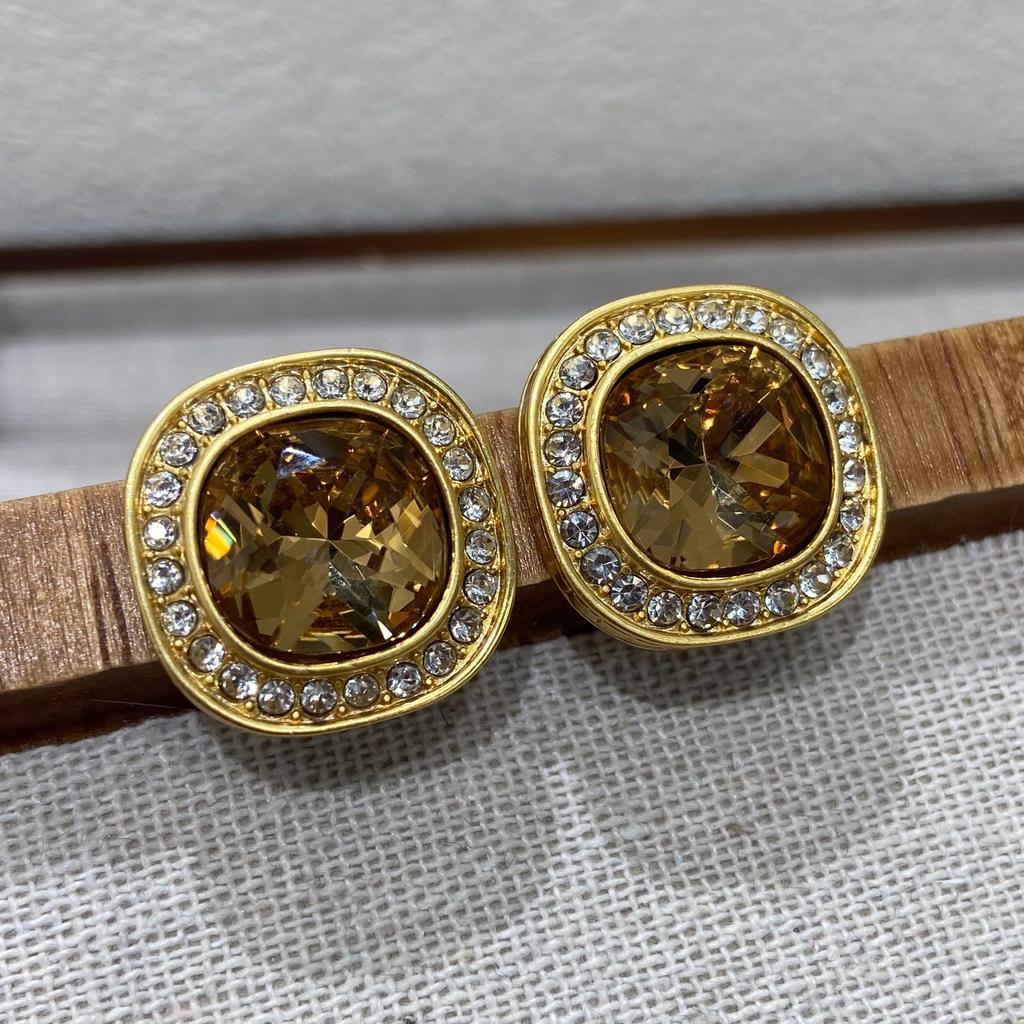 Medieval Heavy Industry Luxury Geometric Yellow High Quality Gem Earrings Light Luxury Fashion Temperament Versatile Women'S Stud Earrings