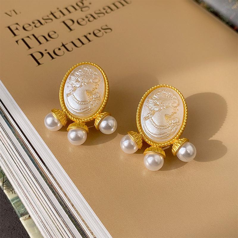 Vintage French-Style Silver Needle Earrings - Women's Elegant Studs with Retro Court Charm