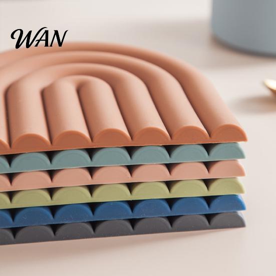 Durable Potholder for Daily Use Rainbow Silicone Pot Mat Heat Resistant Trivet Hot Dishes High Temperature Non-Slip Table Placemat Kitchen Home