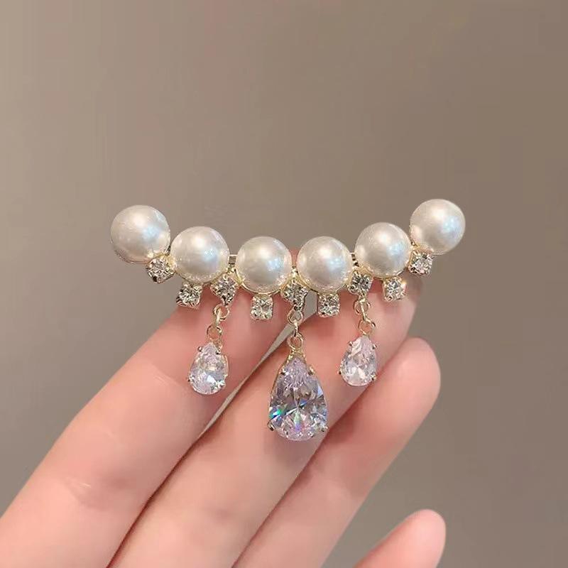 High-end Pearl Tassel Water Drop Zircon Brooch Exquisite Suit Corsage Accessories Fixed Clothes Anti-light Pin Women