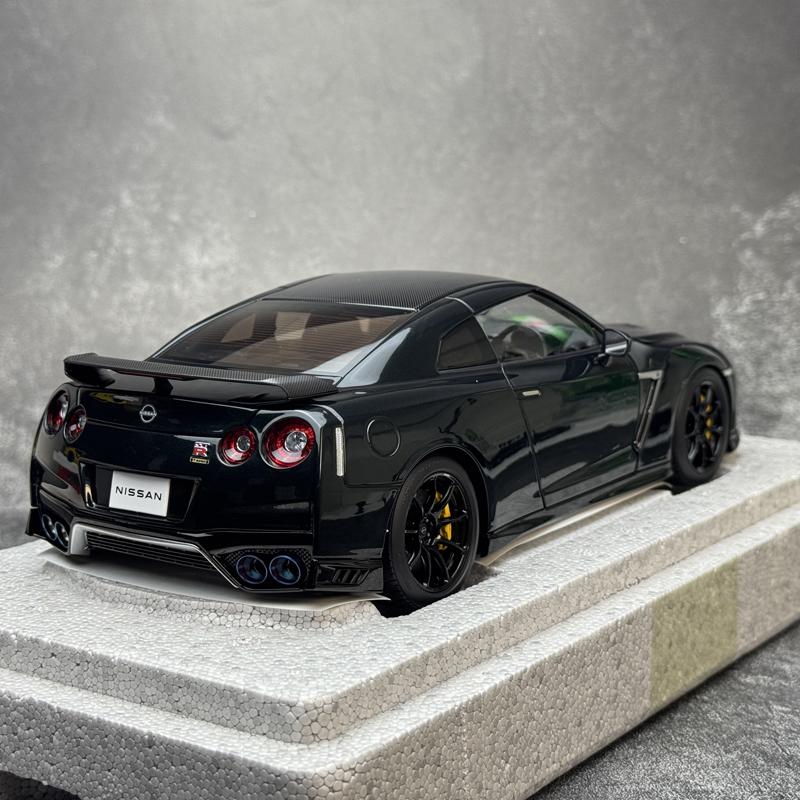 MOTORHELIX MH 1/18 GT-R(R35)Track Edition Engineered By NISMO 2022 Alloy car model sports car static decoration collection