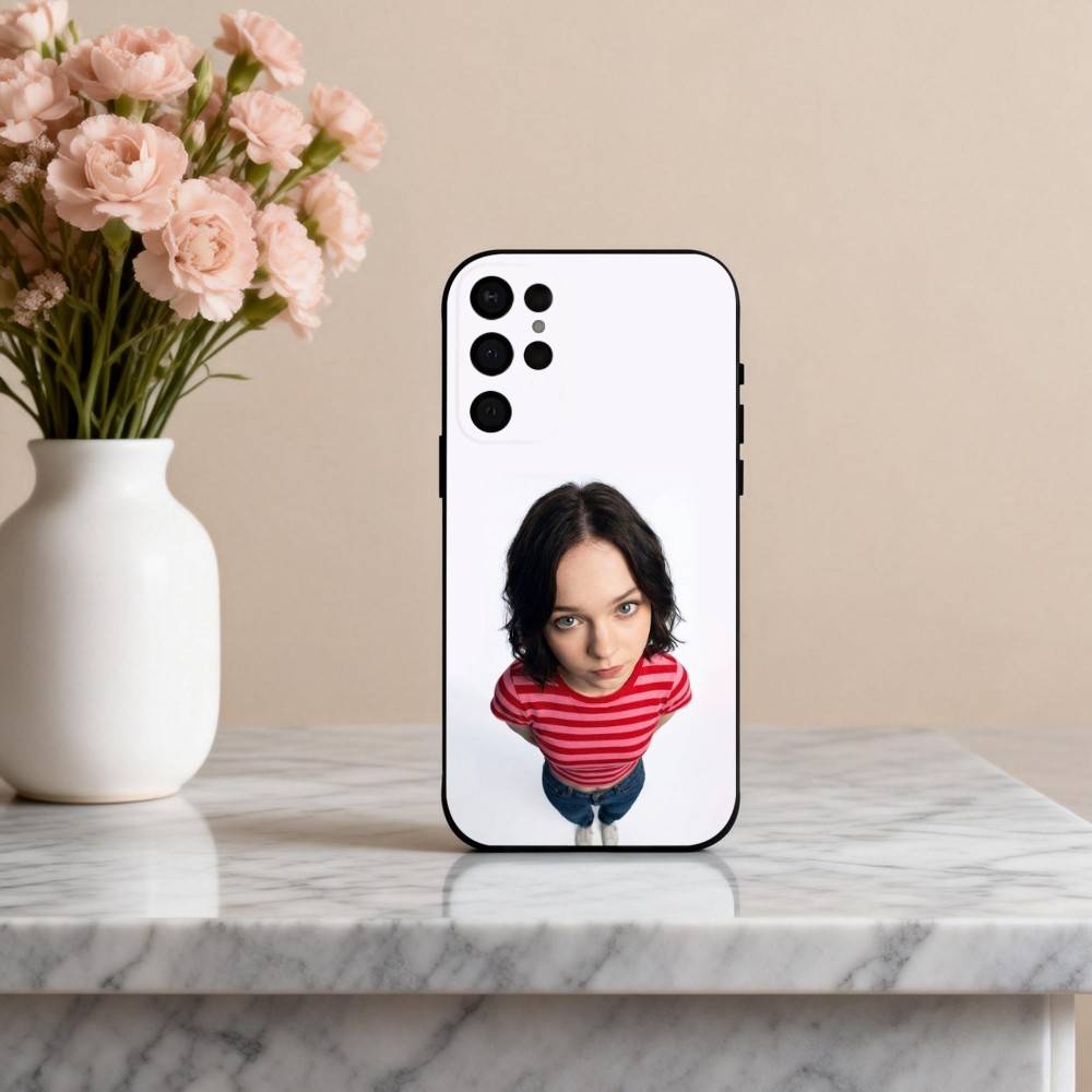 vibrant E-Emma M-Myers Actress Phone Case For Samsung S25,24,23,22,30,21,10,9,Ultra,Plus,Lite,FE,4,5 G Soft Black Case