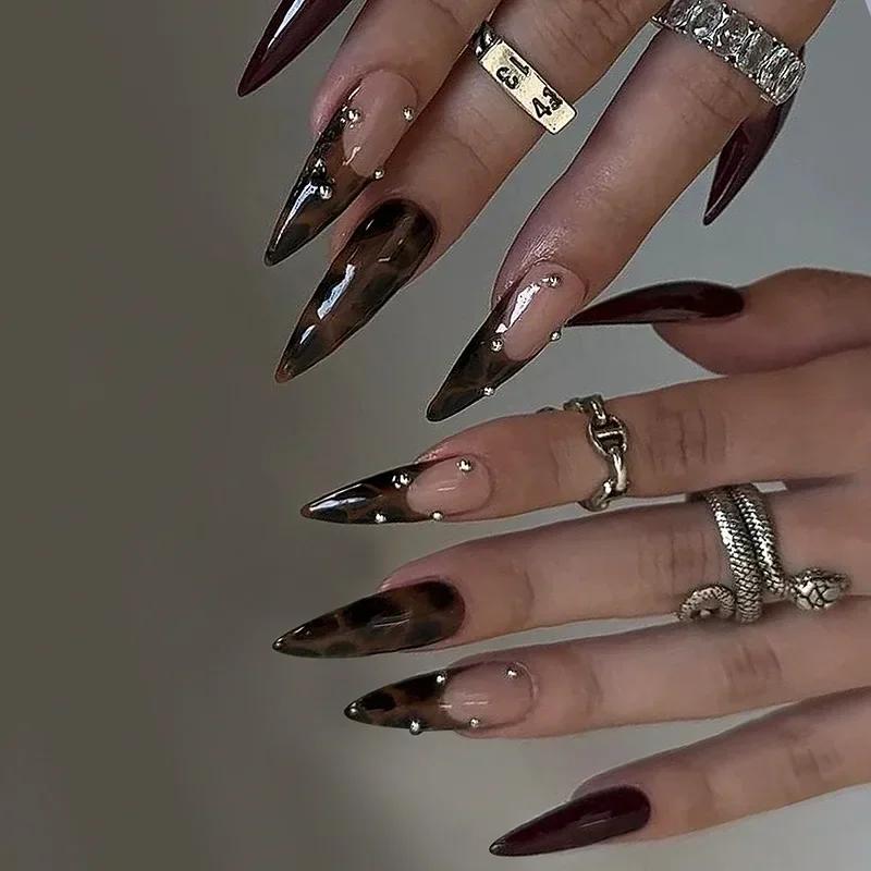 24 Stück Mandel-Press-On-Nägel mit Leopardenmuster und Mini-Blumen-French-Tips, Retro Süß Cool Acryl-Fingernägel