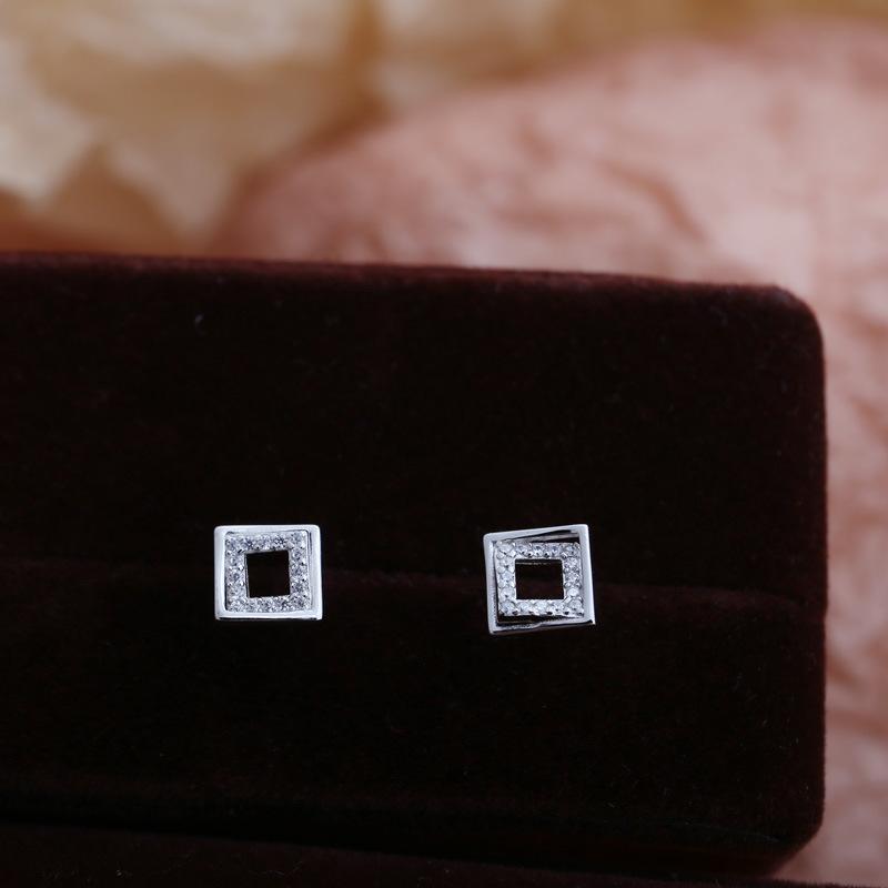 Diamond Square Geometric Stud Earrings for Women  Simple and Cold Style  Small Exquisite  Fashionable and Versatile Earrings