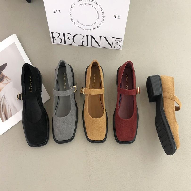 Retro Mary Jane Shoes Women's 2025 New French Temperament Elegant Velvet Square Head Shallow Mouth Thick Heel Evening Shoes