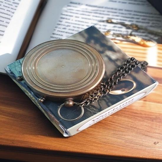 5.08 Cm Engraved Brass Compass “Not All Those Who Wander Are Lost” Pocket Compass with Leather Case Hiking, Camping, Travel Adventurers, Men, Women