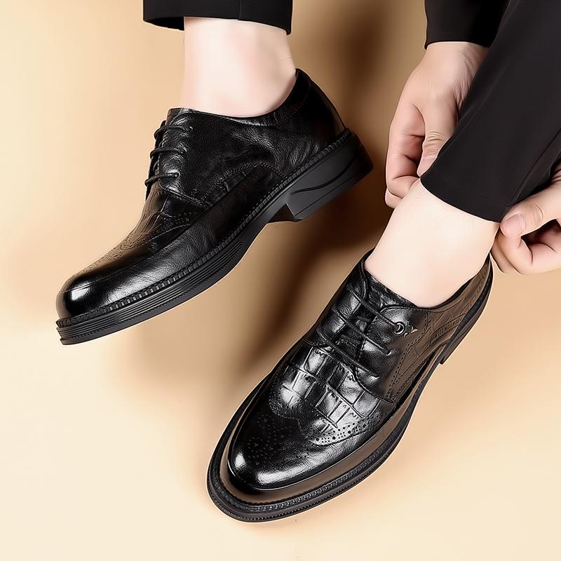 2024 Retro Brand Men's New Lace Up Business Casual Leather Shoes Fashion Brand Men's Autumn Comfortable Carved Blok Trendy Shoes