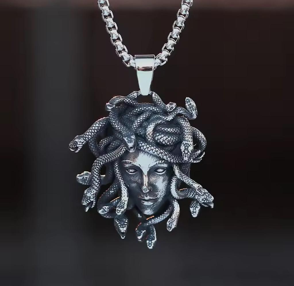Mythology Medusa Gothic Pendant Necklace With Zinc Alloy Charm Daily For