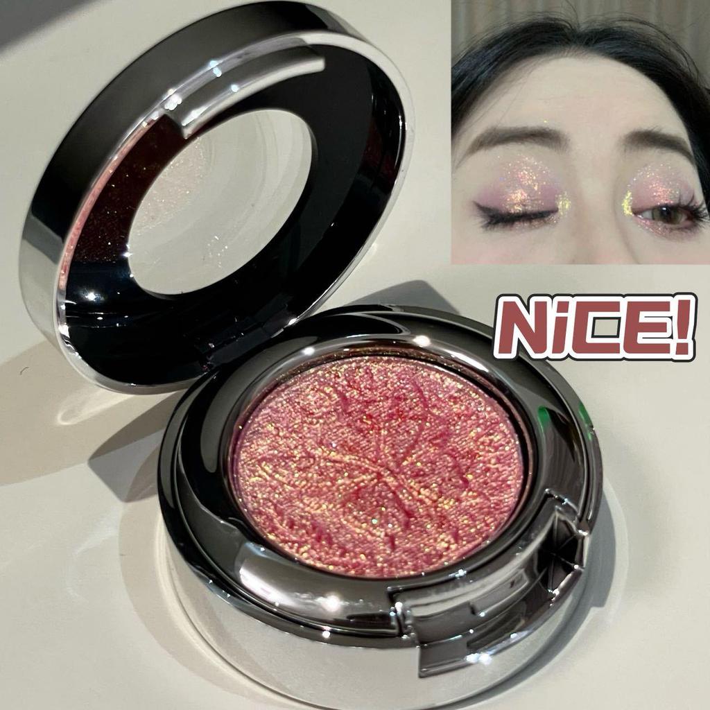 Flashy Silver Chameleon Highlighter: Icy Shimmer for Daily Brightening