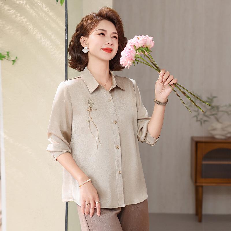 

Spring Seven-Sleeve Top for Middle-Aged Women - Stylish T-Shirt for Spring and Summer 2XL (for 105-120 jin) хаки
