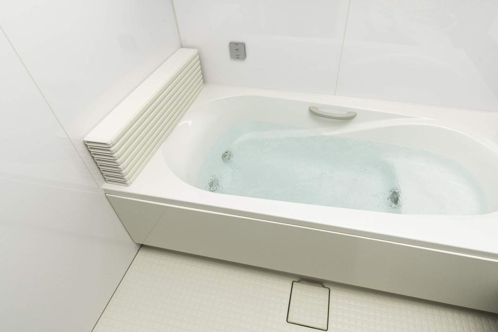 Topre Silver Ion Ag+ Antibacterial Folding Bath Lid, White, 90 x 139 cm, K14