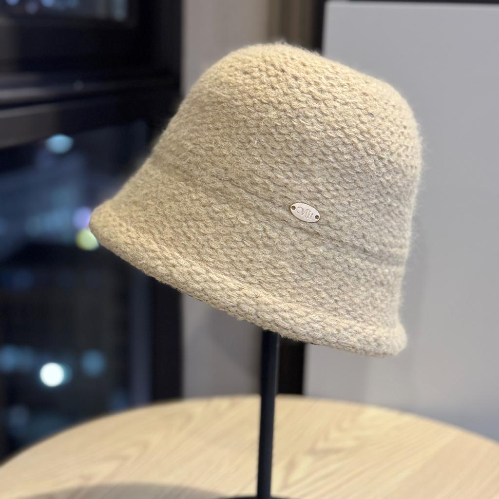 כובע סרוג אלגנטי בסגנון יפני חדש לנשים, סתיו וחורף, חם ויפה, כובע דלי מצמר, כובע פישרמן טרנדי עם סימן עגול קטן