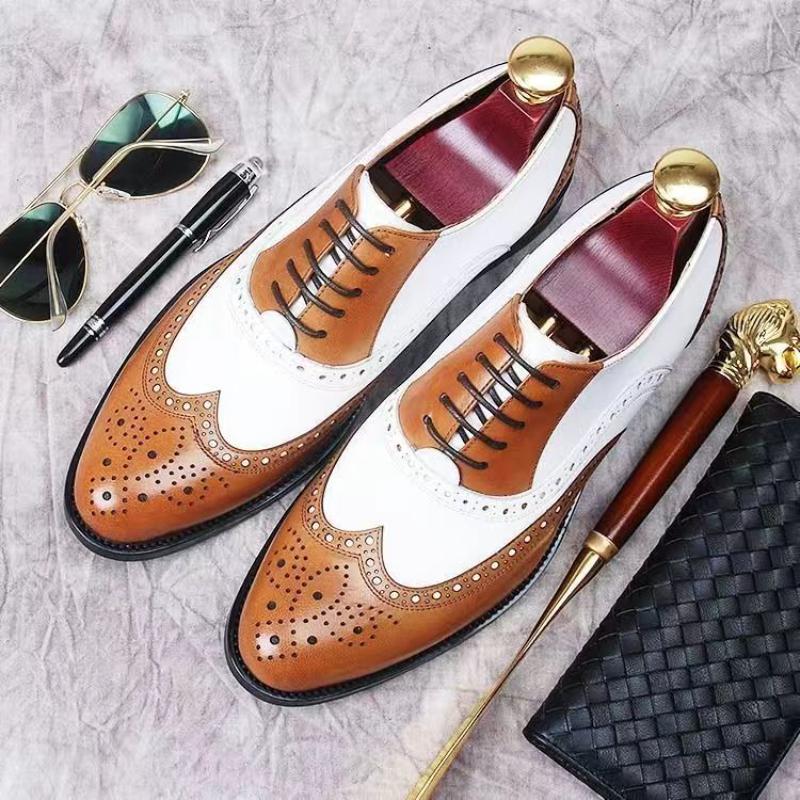 Fashion Luxury Men Brogue Shoes High Quality Lace-Up Dress Shoes for Men All Match Oxford Shoe Fashion Point Toe Men Party Wedding Shoes