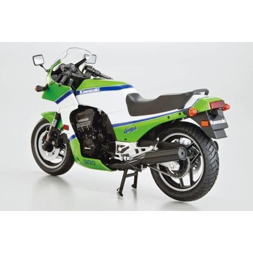 Aoshima Bunka Kyozaisha 1/12 The Bike Series No.29 Kawasaki ZX900A GPZ900R Ninja 1985 Plastový model Lisování Barva