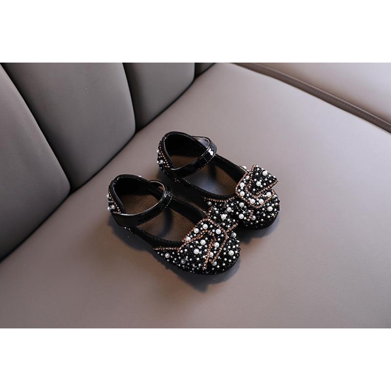 Zapatos sencillos para niñas, nuevos modelos casuales de primavera y otoño con lazo de pedrería, ideales para baile y espectáculos infantiles de tamaño pequeño a mediano.