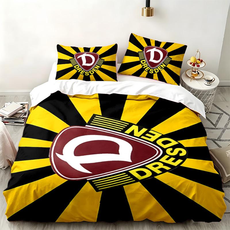 Dynamo Dresden 3pc set Perfect for bedroom use Comfortable bedding set includes a duvet cover and two pillowcases Ideal birthday or Christmas gift