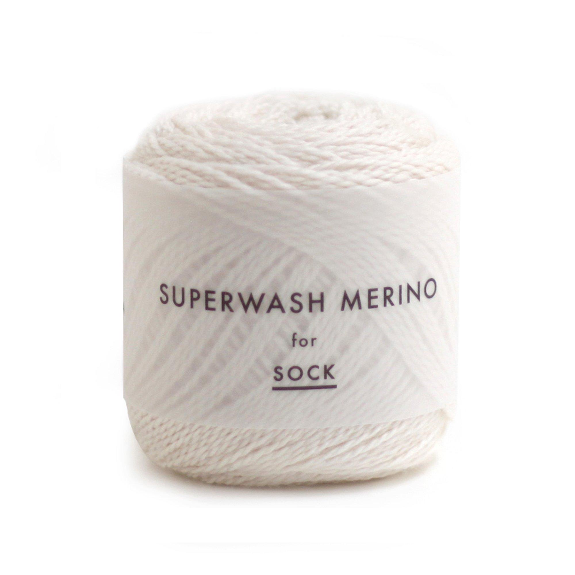 

Пряжа Yokota DARUMA Super Wash Merino Fine Col.1 White 50g приблизительно. 145м 5 мячей набор 01-6390