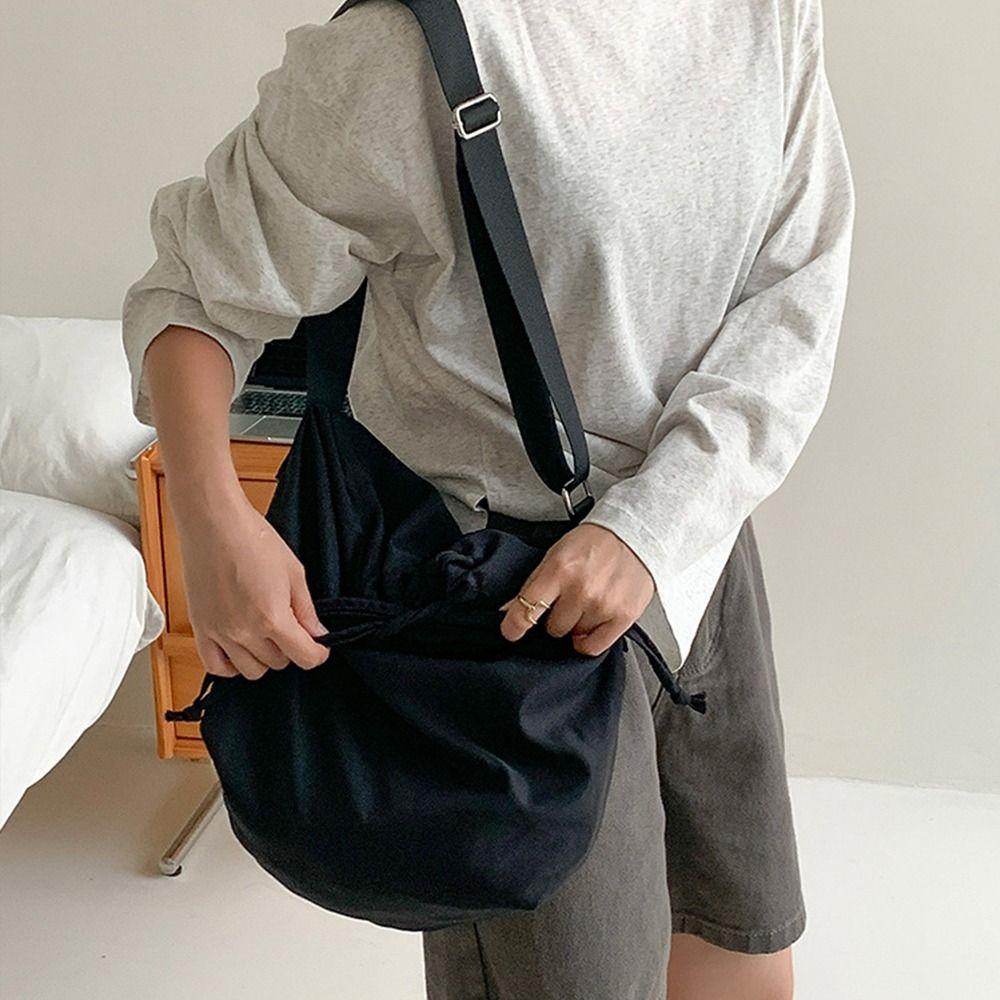 

Solid Color Nylon Shoulder Bag Large Capacity Commute Sling Bag Drawstring Tote Bag Ladies/Girls синій