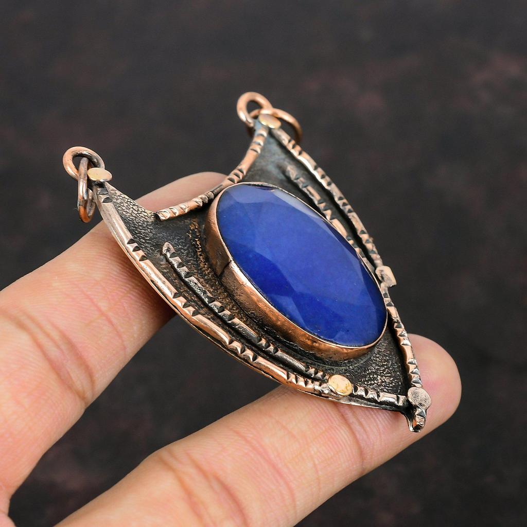 Pendentif Saphir Bleu Facetté Pendentif en Cuivre Pendentif Pierre Précieuse Authentique Bijoux Faits Main Pendentif Design Récent Bijoux en Cuivre Cadeau Anniversaire