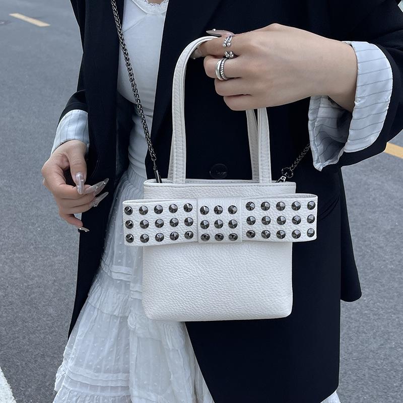Bags personalized rivet small bag 2025 new European and American punk style handbag women's chain messenger small square bag