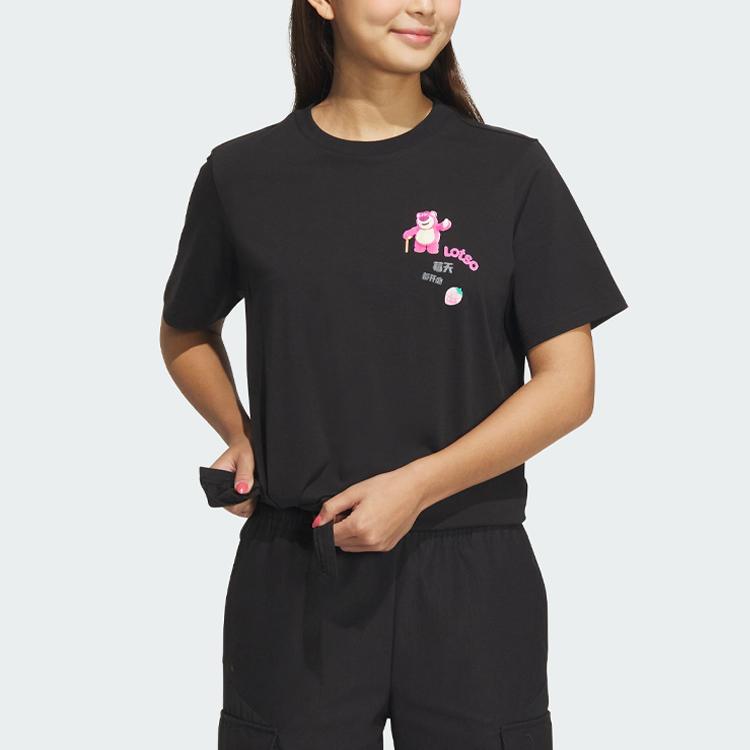 Adidas Neo X Tričko s kresleným potiskem písmen pro SS23 ve spolupráci s Strawberry Bear Dámské topy Černé IP4029