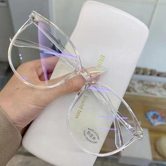 

Korean Retro Square Prescription Eyewear: Makeup-Free Street Style for Men & Women Blue Light Blocking