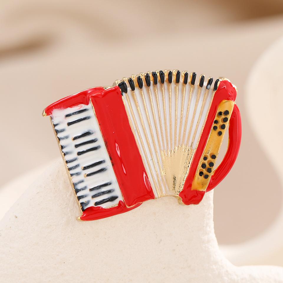 Nostalgic Retro Bicycle Brooch Set: Three-Piece Coat Pin Corsage Accessories