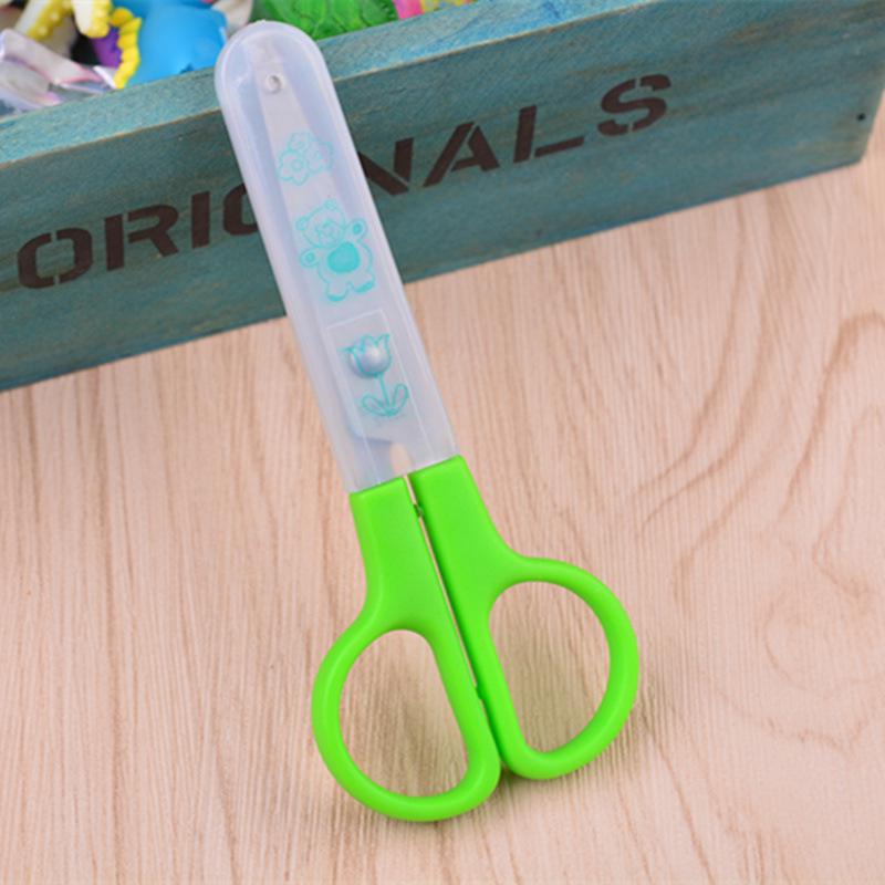 Children's Plastic Safety Scissors for Kindergarten Crafting with Blade Cover and Cartoon Design.