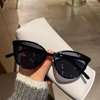 Retro Cat Eyes Ultra Light Sunglasses Trendy Personalized Women  Sunglasses Uv Resistant Travel Outdoor Sunglasses
