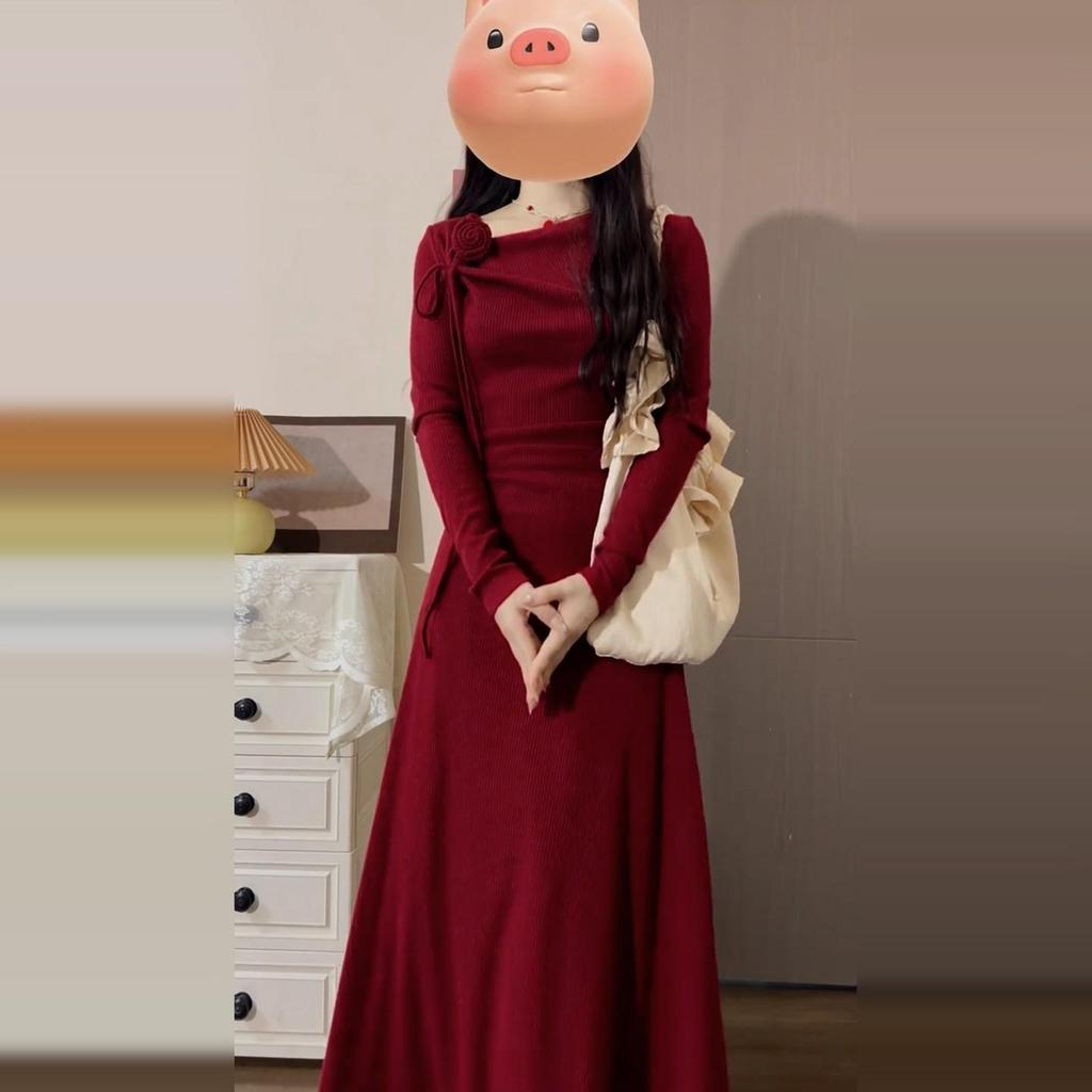 Elegant Red Waist-Cinching Dress for Women – Perfect for Spring and Autumn, Versatile as Inner or Outer Wear, Featuring a New Mid-Length Skirt Design