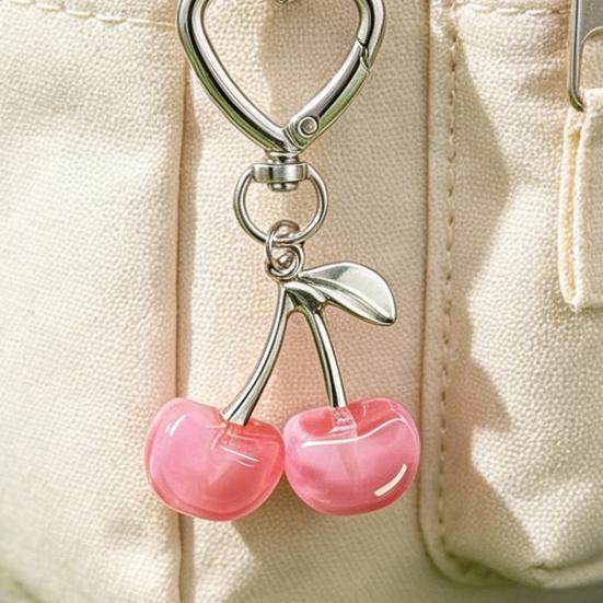 Keychain Pendant, Cherry Pendant Key Holder with Hearts Buckle, Alloy Polished Surface Backpack Charm Pendant for Women Accessories