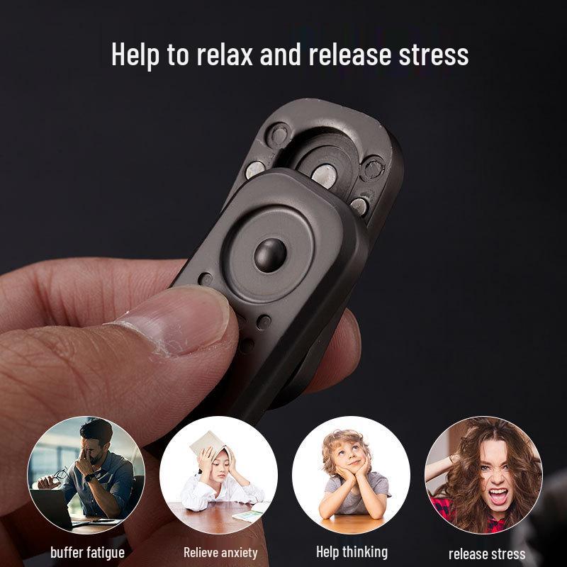 Owl Card Pusher Metal Fidget Spinner with Magnetic Snap and Decompression Features