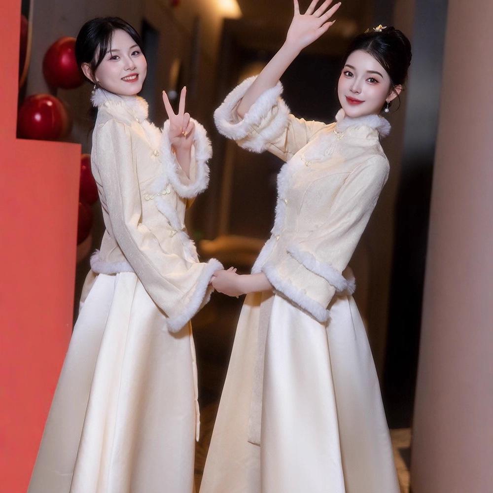 Women's Velvet Long-Sleeve Bridesmaid Dress for Autumn/Winter 2024