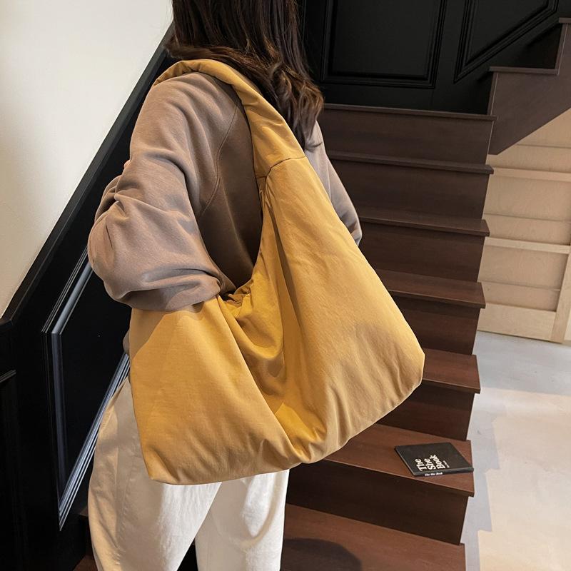 Bag women's large-capacity new spring, spring and summer leisure relaxation shoulder shopping bag class tote bag