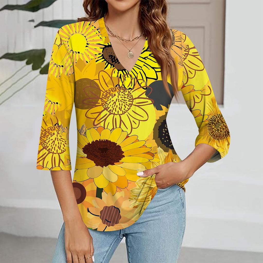 Women's V-neck Gradient Print Three-quarter Sleeve Fashion Top