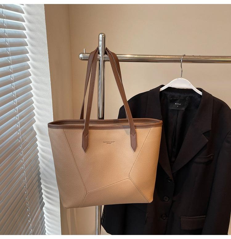 Retro Niche Tote Bag Spring New Large-capacity Textured Simple Shoulder Bag Class Commuter Bag