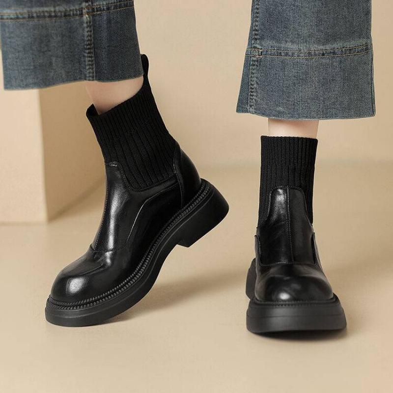 Autumn and Winter Thick-soled Non-slip Martin Boots Comfortable Large-size Women's Boots Sleeve Solid Color Round Head Korean Version Square and Medi