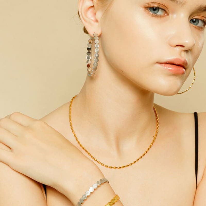 

ozel Classic Infinity Bracelet PB019B White