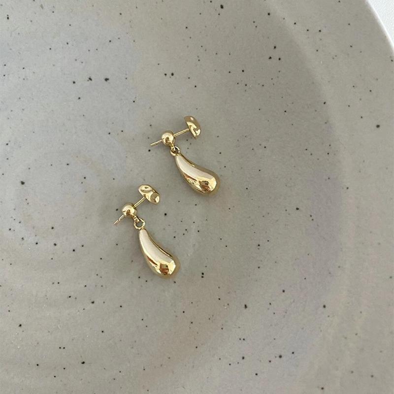 

Золотые глянцевые серьги-капли для женщин - Серебряная игла, Нишевый дизайн, Универсальное двустороннее ношение, Высококлассная легкая роскошная мода