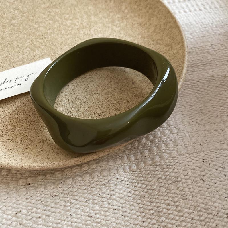 Acrylic Marbled Thin Round Bangle - Retro Minimalist Luxury Bracelet for Women