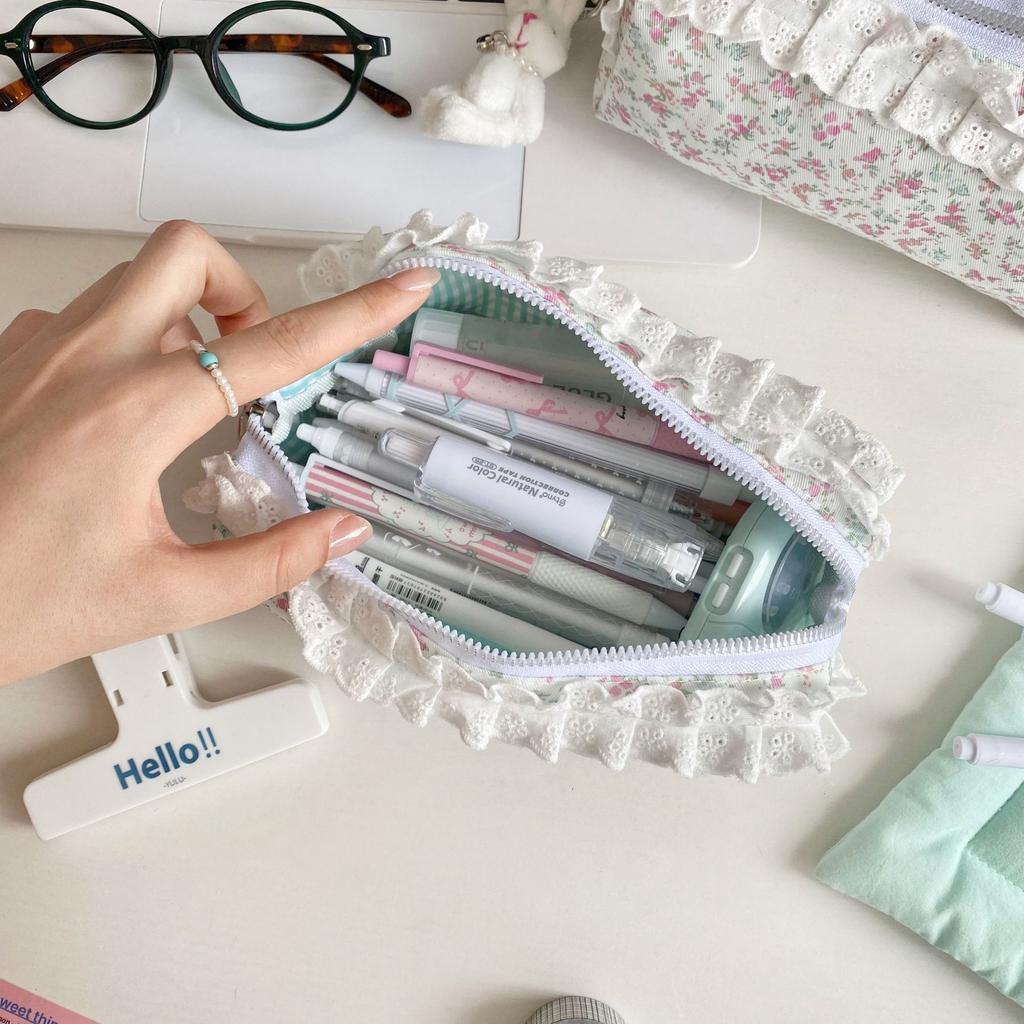 Lace floral pencil bag portable women's large-capacity new high-value student stationery box pencil storage bag