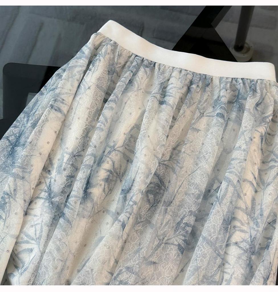 Women's Summer Slimming Midi Skirt Two-Piece Set with French Lace Stitching – Elegant and Stylish.