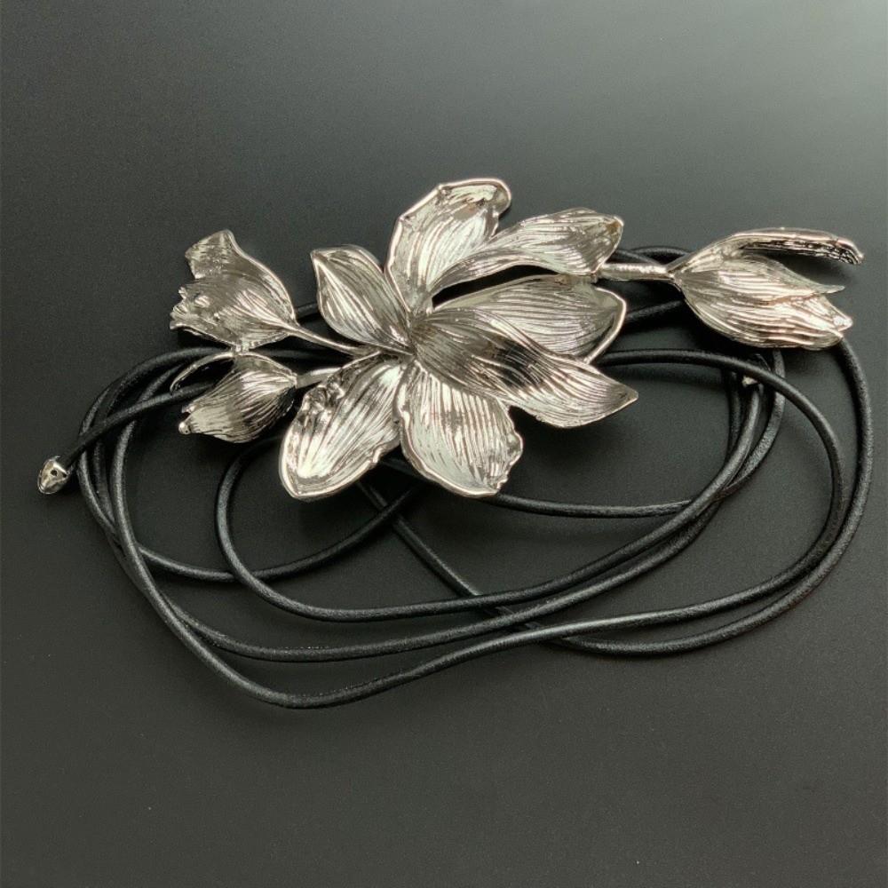 Adjustable Metal Flower Waist Chain Vintage Exaggerated Belt Versatile Golden Tulip Belt  Gift