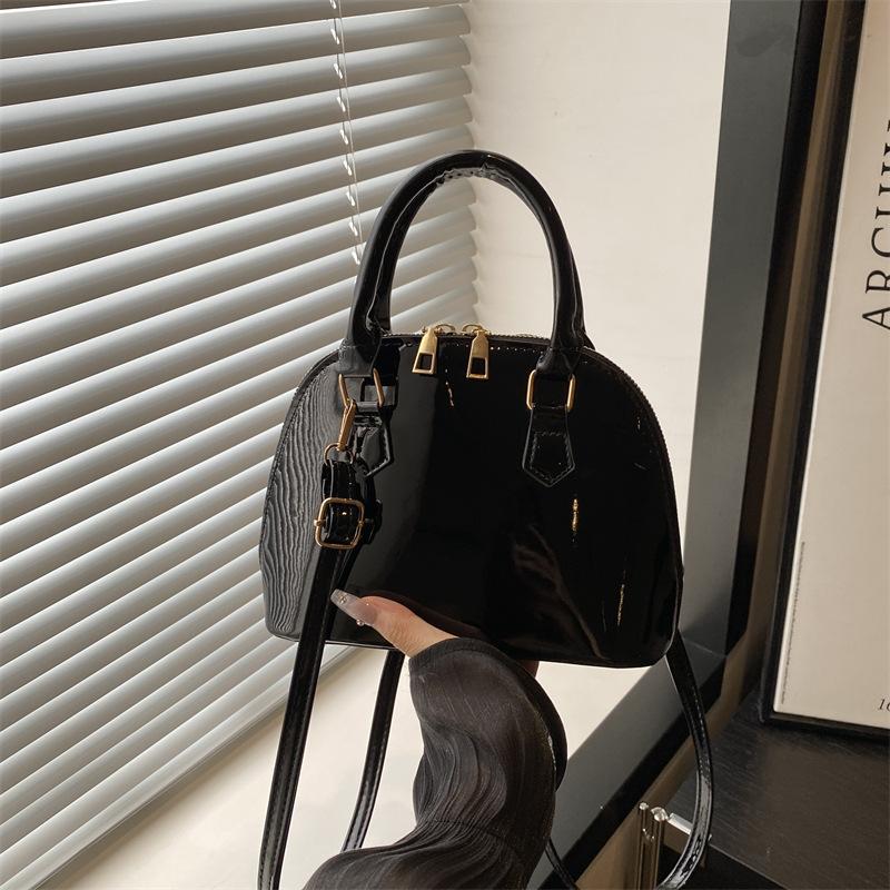 Portable shell bag solid color simple fashion trend versatile casual retro shoulder messenger bag premium feeling bag