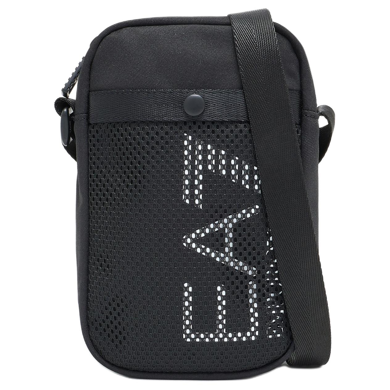 

Emporio Armani Zipper Closure Letter Logo Polyester Single Shoulder Crossbody Bag Unisex bags Black 7X000633AF23097UC001 Basic Set (Bag+Dust Bag)