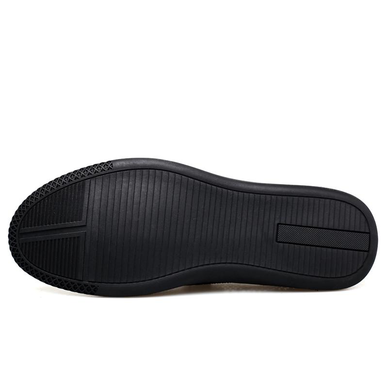 Fashion Summer New Casual Men Shoes Outdoor Water Sneakers Men Breathable Soft Walking Shoes Slip-on Men Loafers Lightweight Beach Shoes